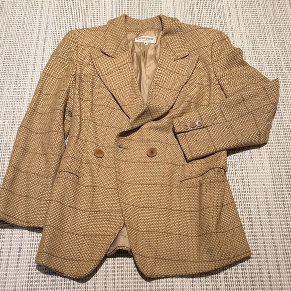 Giorgio Armani Jackets & Blazers - Giorgio Armani Women's Beige Checkered Blazer